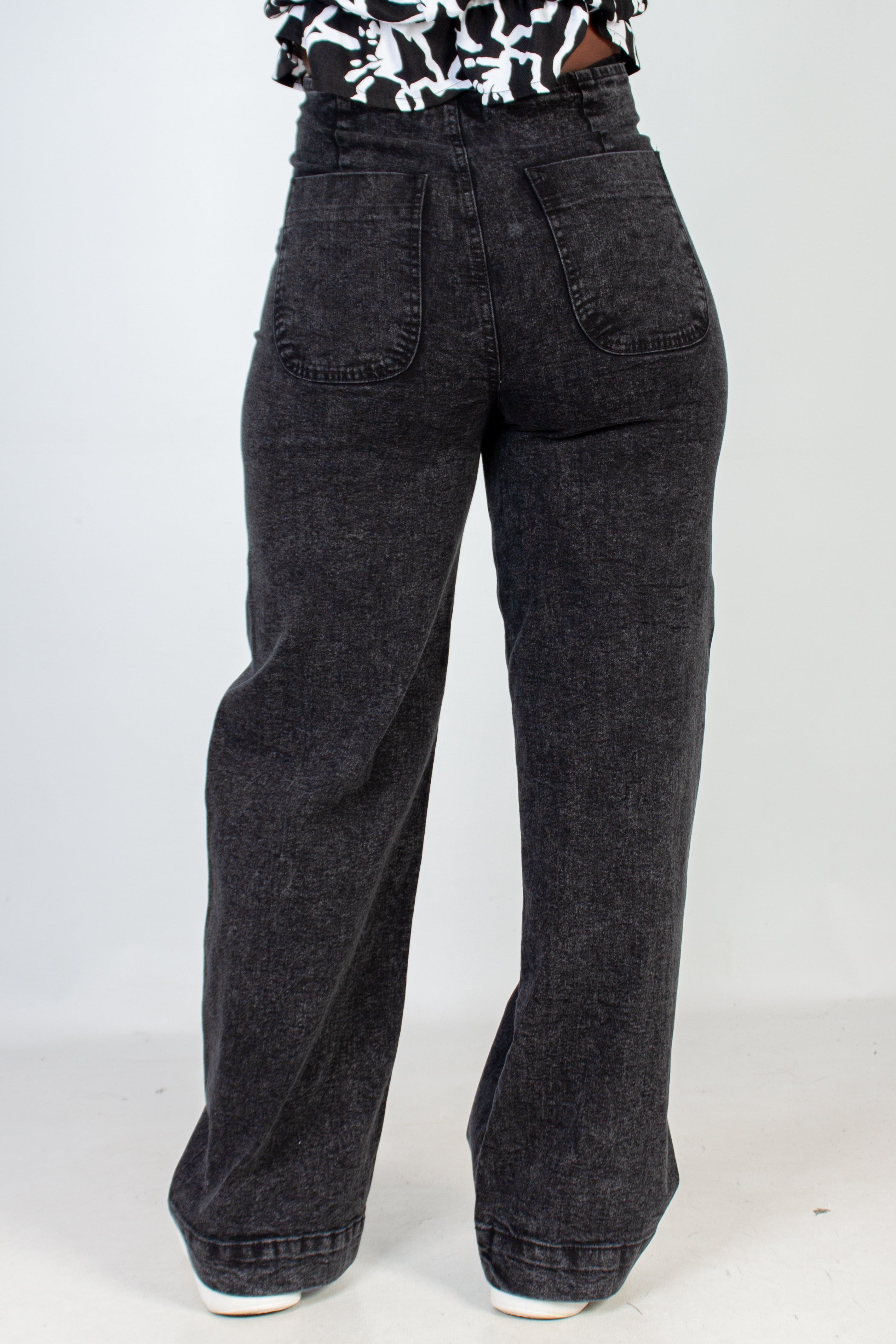 Patch Pocket Wide Leg Jean