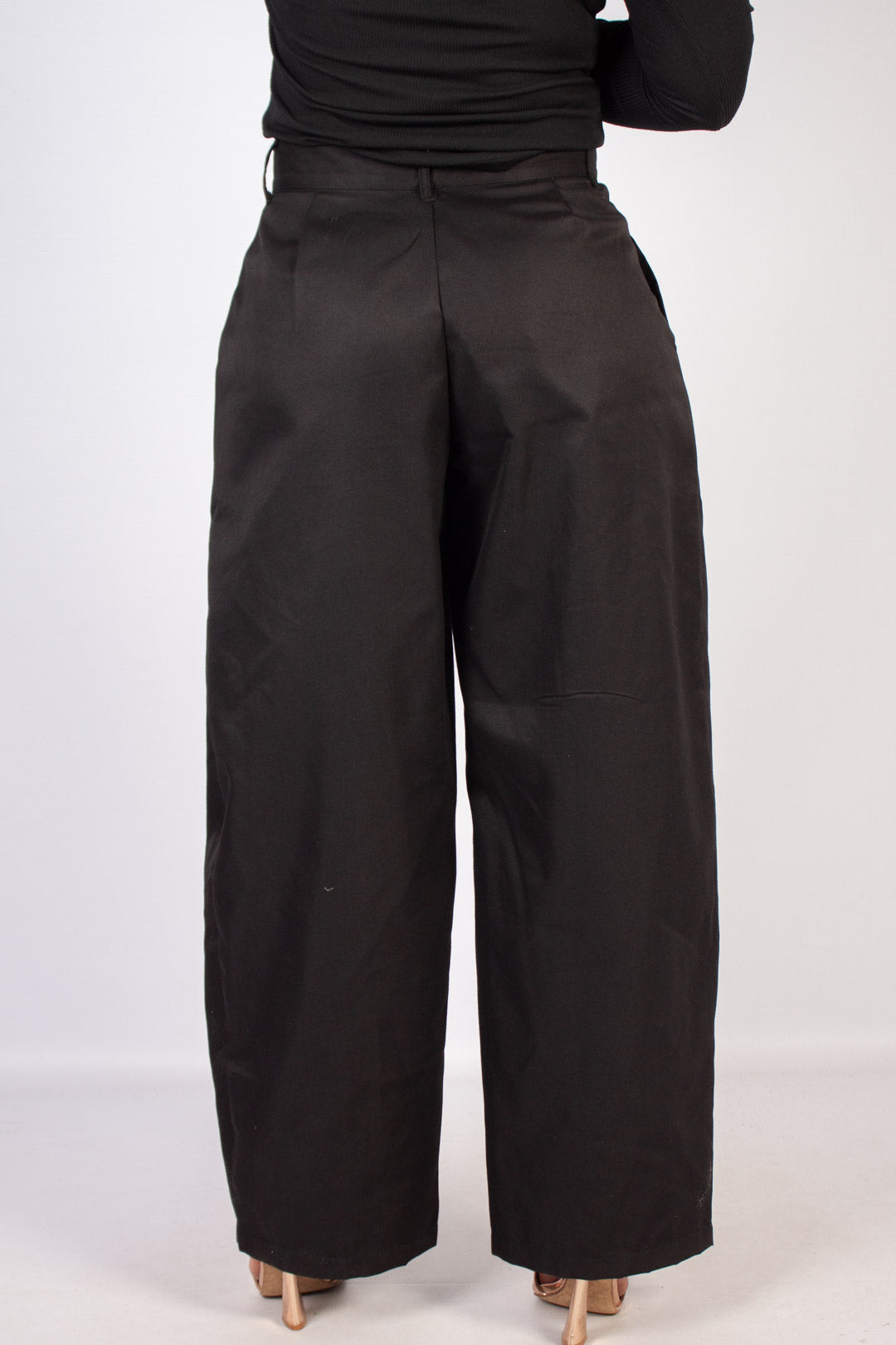 Pleated Barrel Pants