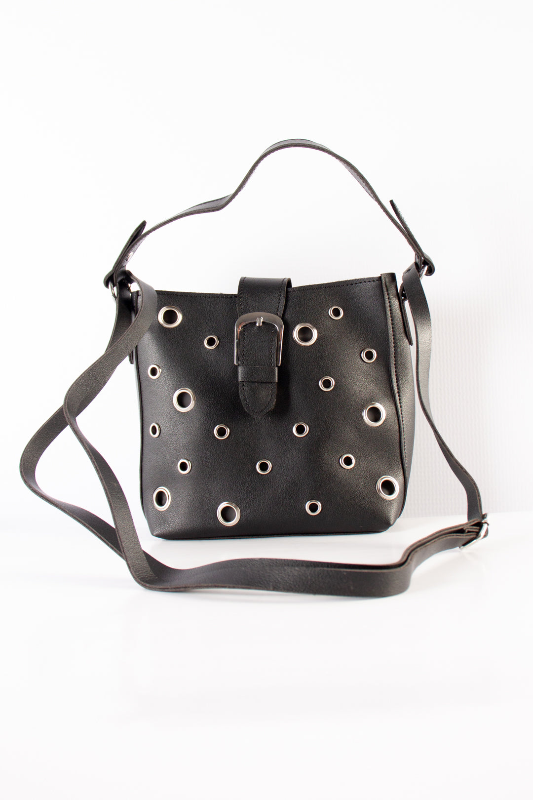 Eyelid Bucket Bag