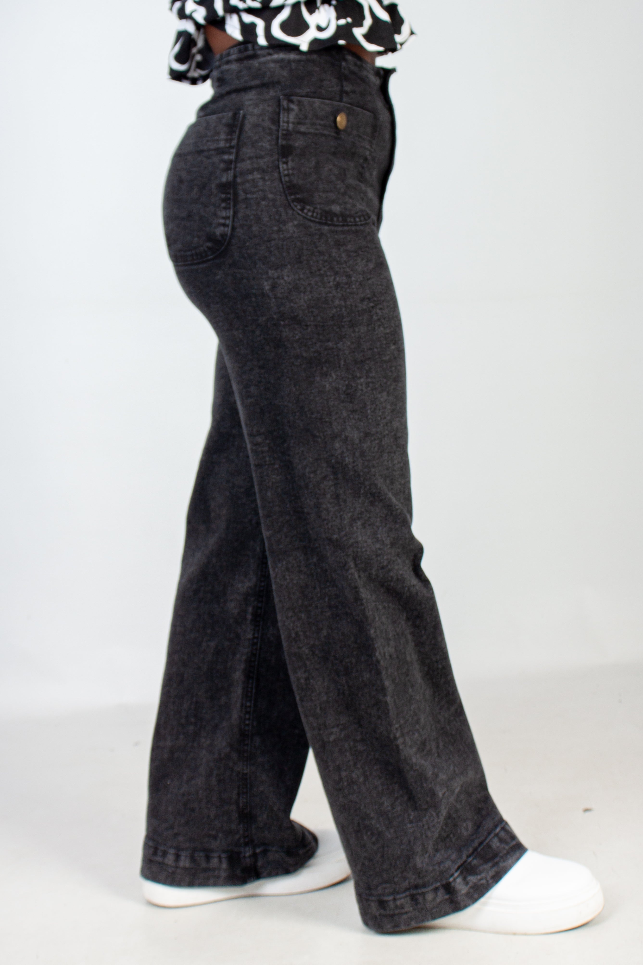 Patch Pocket Wide Leg Jean
