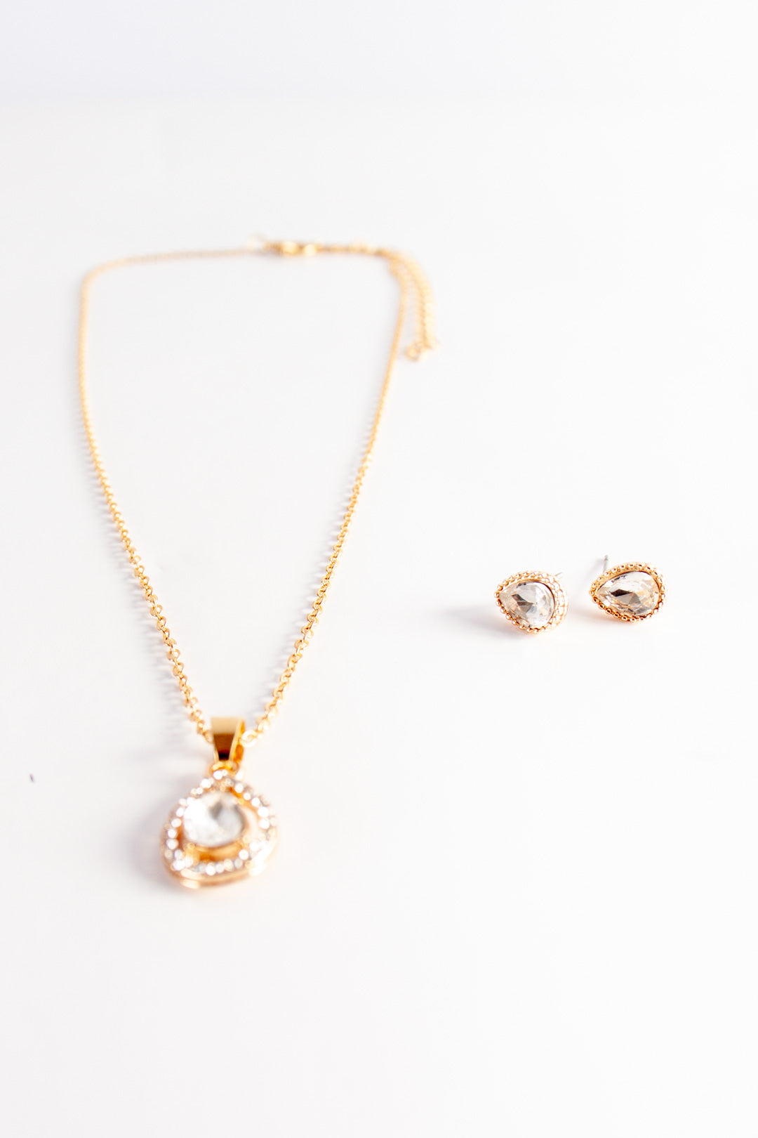 Teardrop Chain and Earring Set