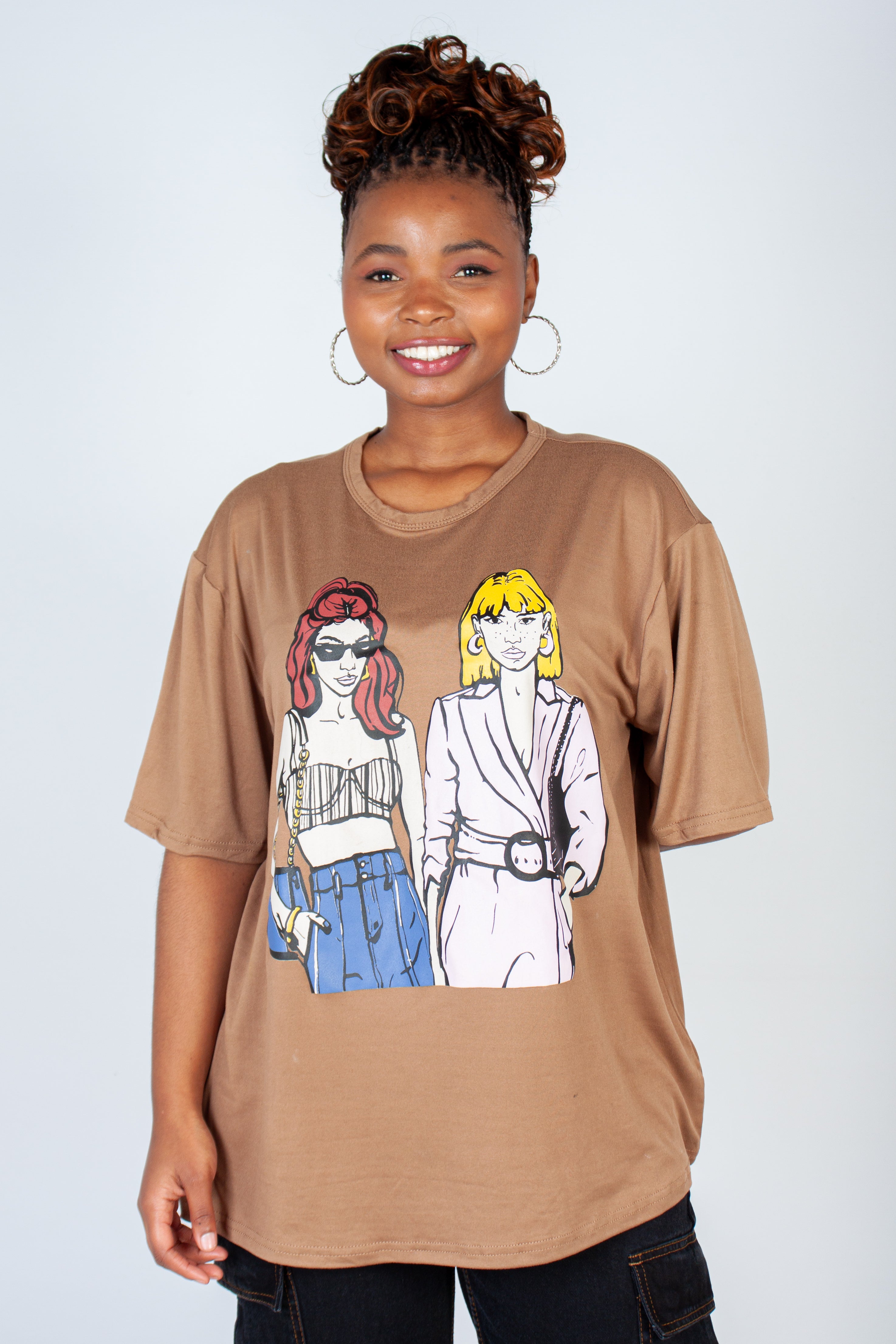 Graphic Oversized "Fash Kweens 25" T-Shirt