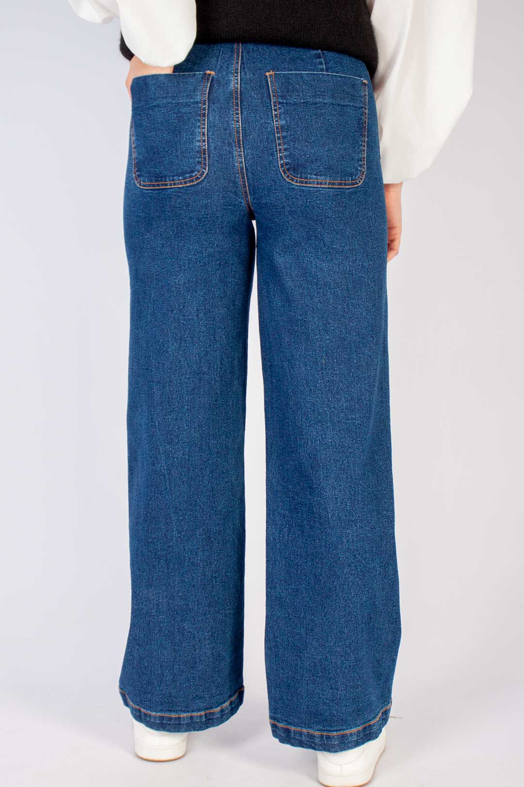 Patch Pocket Wide Leg Jean