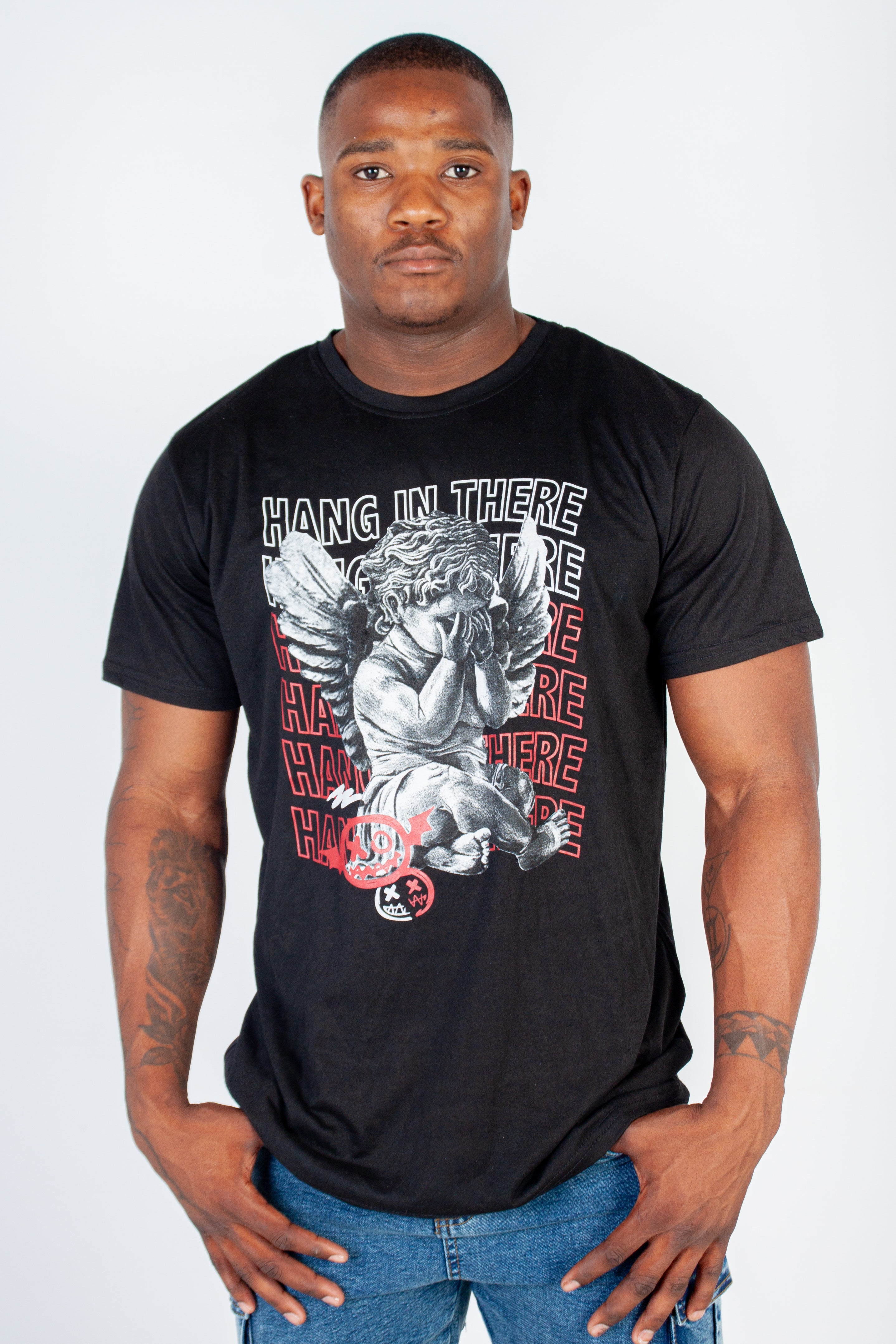 Graphic "Hang In There" T-Shirt