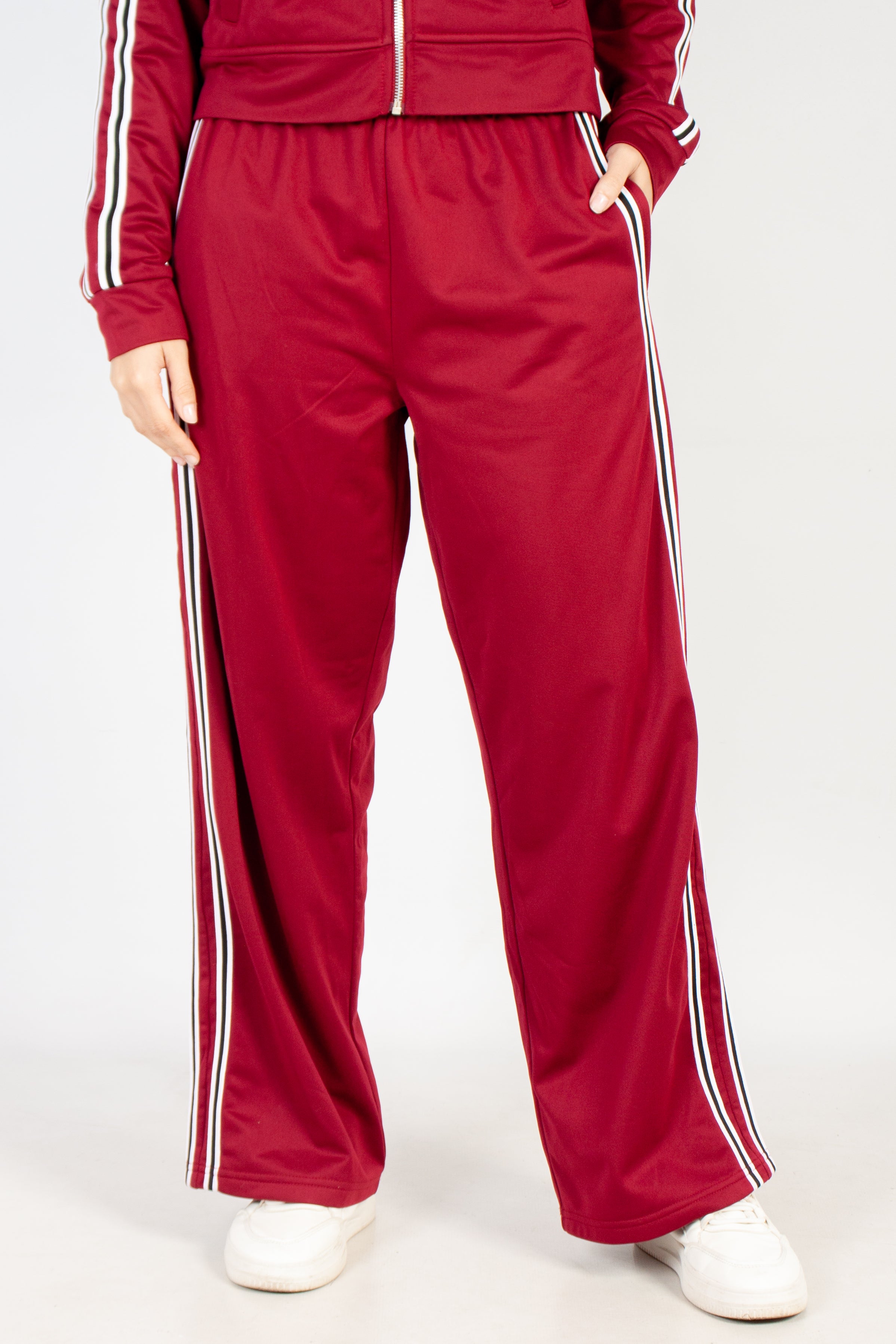 Wide Leg Jogger