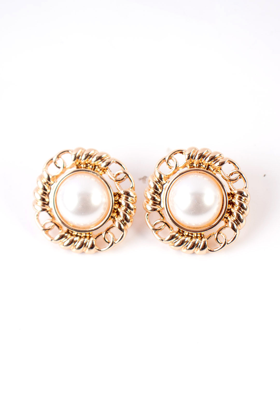 Bold Round Stud