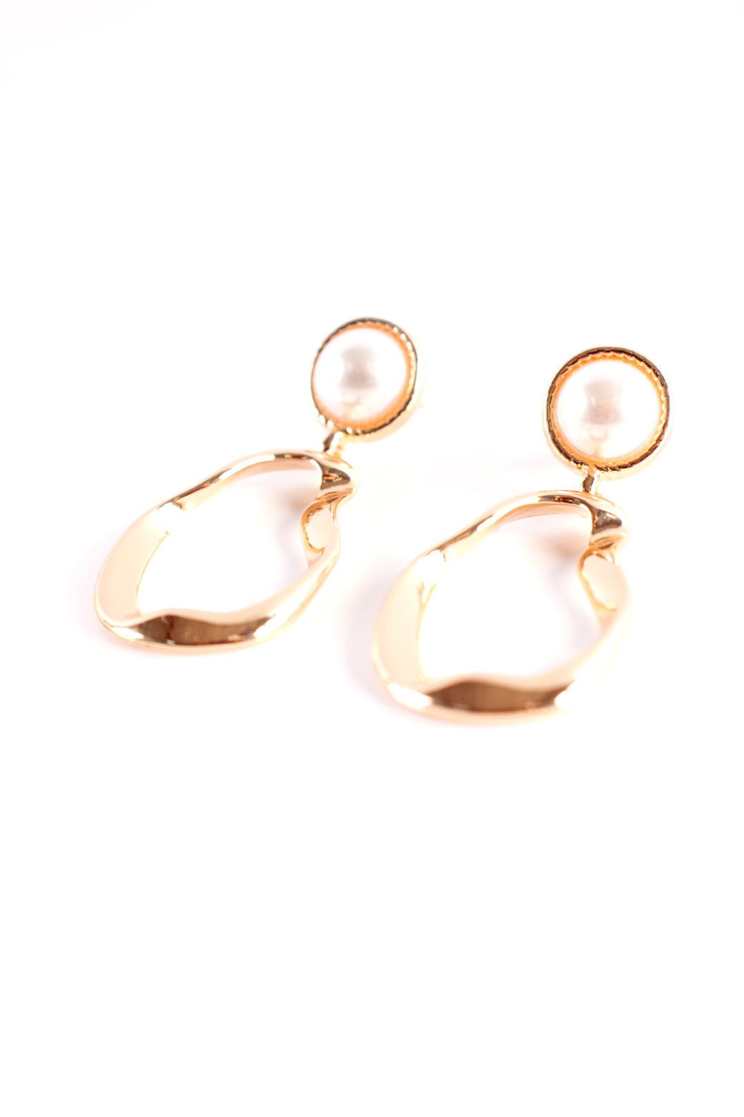 Pearl open Earring