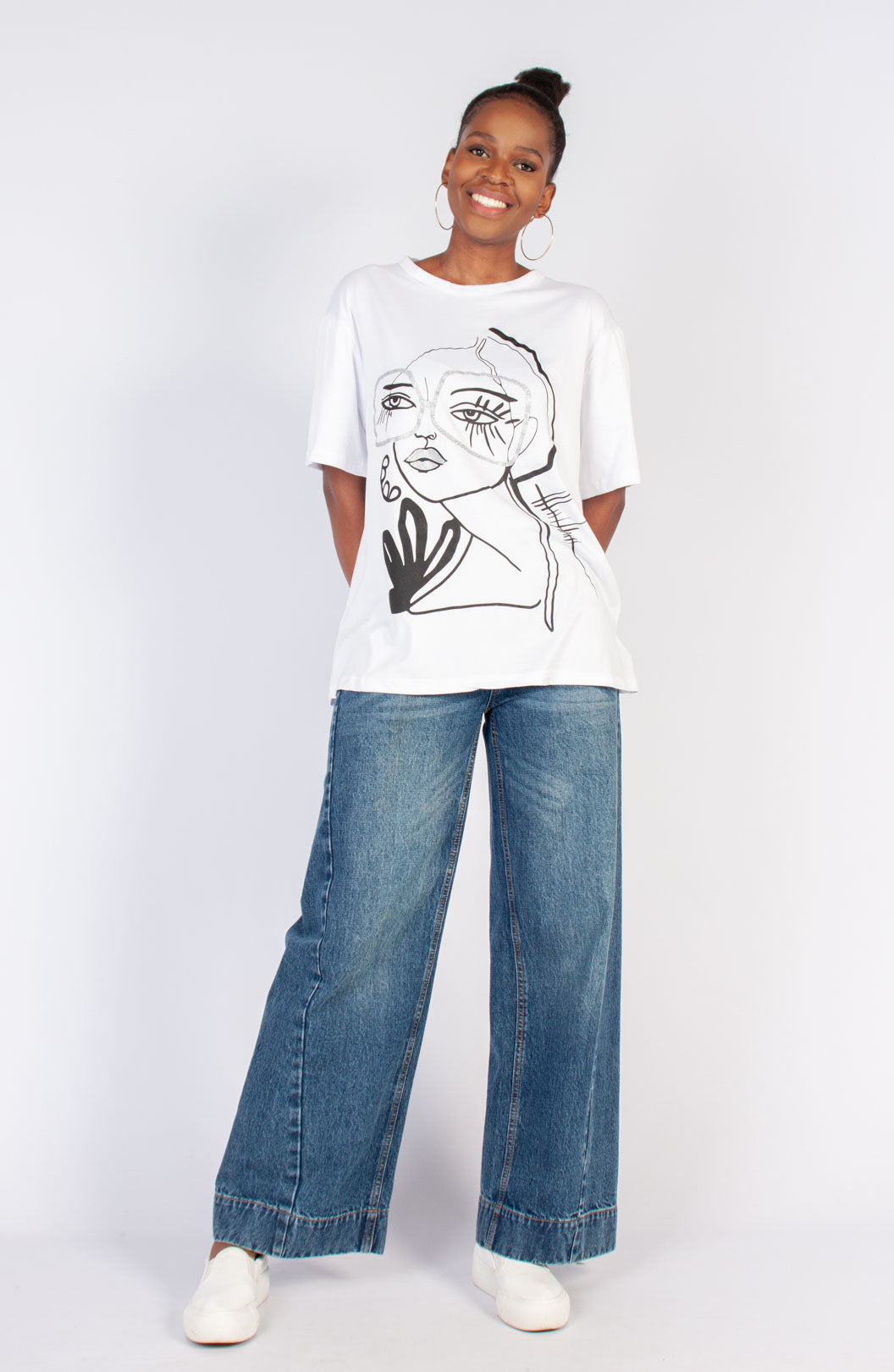 Graphic Oversized "Glitter Glasses" T-Shirt